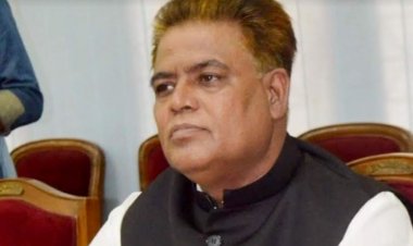 নির্বাচন পরবর্তী সহিংসতা: কবরস্থানে লুকিয়ে প্রাণে বাঁচলেন নবনির্বাচিত চেয়ারম্যান