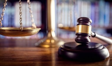 অবৈধ সম্পদ অর্জন: স্ত্রীসহ সাবেক ওসি কারাগারে