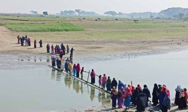 ৫০ বছর ধরে সাঁকো আর খেয়া যাদের ভরসা