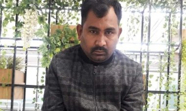 বিমানবন্দরে ডলার প্রতারক জাভেদ আটক