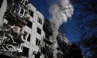  কিয়েভে আবাসিক ভবনে রাশিয়ার হামলা