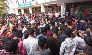 তৃতীয় দিনের মতো বিক্ষোভে উত্তাল বঙ্গবন্ধু প্রযুক্তি বিশ্ববিদ্যালয়