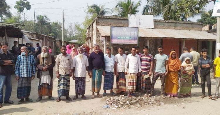 মেহেরপুরে সমবায় সমিতির নামে গ্রাহকের কোটি টাকা নিয়ে উধাও