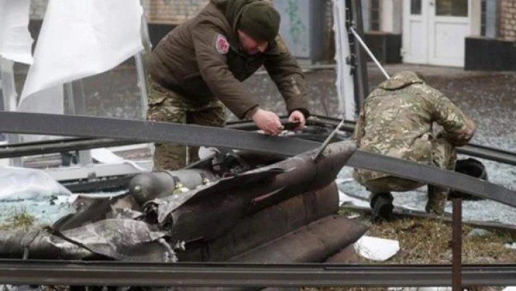 ইউক্রেনে রুশ বোমা হামলায় নিহত ৭