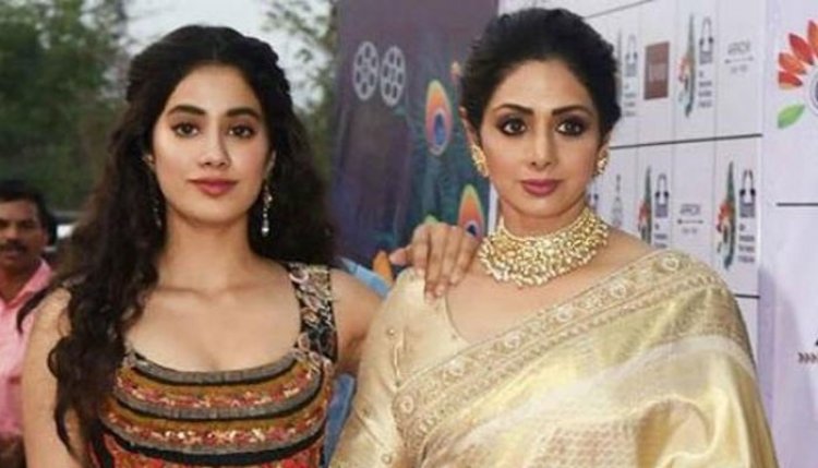  শ্রীদেবীর মৃত্যুবার্ষিকী, দুই মেয়ের আবেগঘন বার্তা