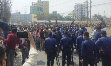 সাভারে বিএনপির মিছিলে পুলিশের বাধা ও লাঠিচার্জ