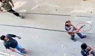 কুমিল্লায় প্রকাশ্যে অস্ত্রের মহড়া, যুবক গ্রেফতার