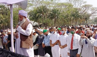দাদা-দাদির কবরের পাশে হাদিসকে দাফন