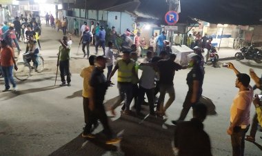 লালমনিরহাটে পরিবহনশ্রমিকদের দফায় দফায় সংঘর্ষ