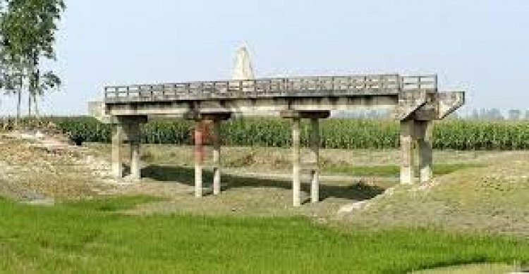 মণ্ডলবাজার-চর ডাকাতিয়া সেতুর সংযোগ সড়ক নেই, ১২ বছর ধরে ভোগান্তি