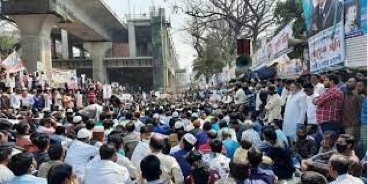 প্রেস ক্লাবের সামনে বিএনপির সমাবেশে জনতার ঢল