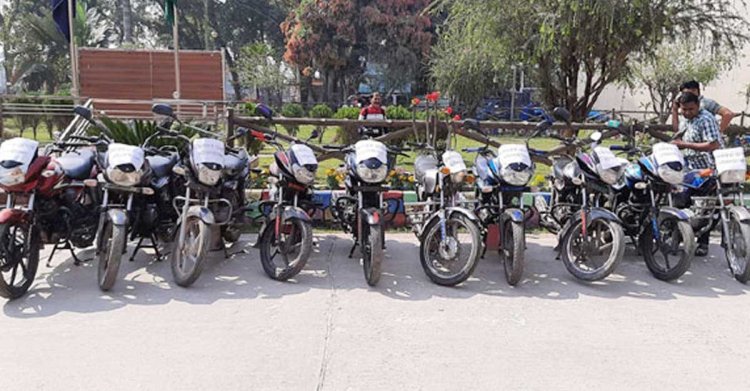 ১৩ চোরাই মোটরসাইকেলসহ চোর চক্রের ৩ সদস্য গ্রেপ্তার