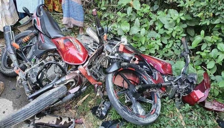  দুই মোটরসাইকেলের মুখোমুখি সংঘর্ষে নিহত ৩