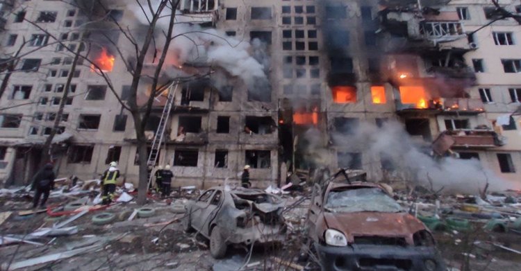  কিয়েভে আবাসিক ভবনে গোলাবর্ষণ, হতাহত ৪