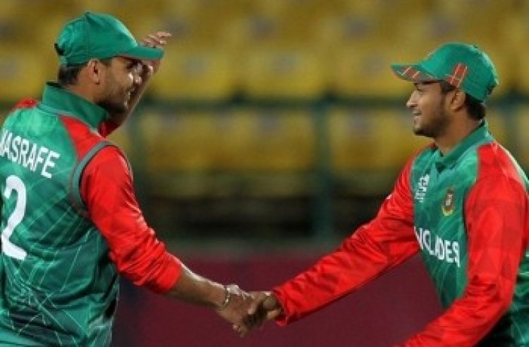 মাশরাফিকে টপকে গেলেন সাকিব