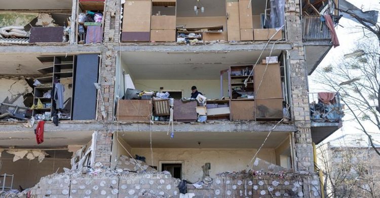  কিয়েভের আবাসিক ভবন-শপিংমলে হামলা, নিহত ৪