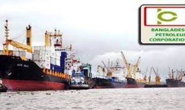 জেটি সংকটে জাহাজজট, কয়েক কোটি টাকা ক্ষতির মুখে বিপিসি