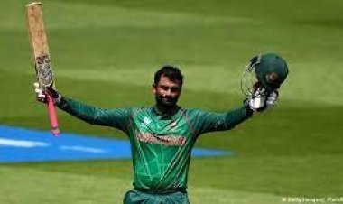  চার মেরে মাইলফলক ছুঁতে গিয়েই বিপদ বাড়িয়েছেন তামিম!