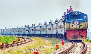 ঈদে চলবে বিশেষ ট্রেন, ২৩ এপ্রিল থেকে অগ্রিম টিকিট