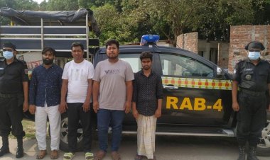 আশুলিয়ায় অস্ত্রসহ গ্রেফতার ৪