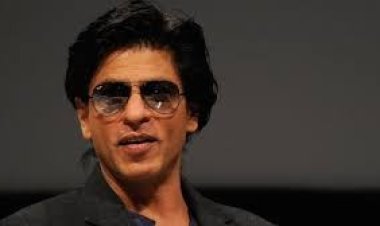  কালো কাপড়ে ঢেকে রণবীর-আলিয়ার বিয়েতে শাহরুখ