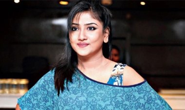  উত্তেজক পোশাক পরলে তো এসব ঘটবেই: দেবলীনা