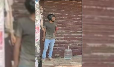 রামদা দিয়ে নাহিদকে কুপিয়েছে ঢাকা কলেজের রাব্বী