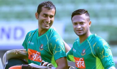  চ্যাম্পিয়নদের উড়িয়ে থামলেন মাশরাফি-সাকিবরা