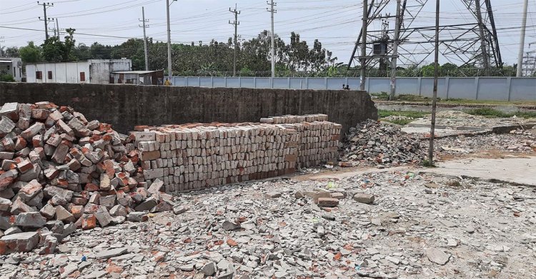 ব্রাহ্মণবাড়িয়ায় যুবলীগ নেতার প্রভাবে বৃদ্ধের জায়গা দখলের চেষ্টা