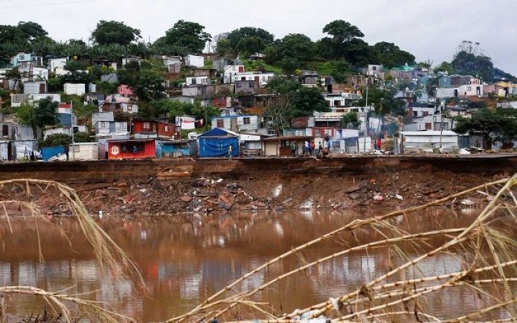  দক্ষিণ আফ্রিকায় বন্যায় মৃত্যু বেড়ে ৪৪৩