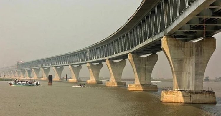 পদ্মা সেতুতে বাসের টোল ২৪০০ টাকা, মোটরসাইকেলে ১০০