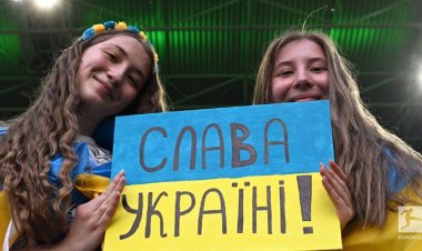 মাঠে নেমেই জিতল ইউক্রেন