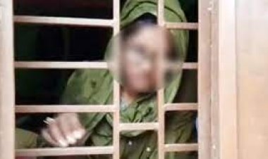 প্রেমিকের বাড়িতে অবস্থান নেওয়া সেই তরুণীকে আদালতে নিলো পুলিশ