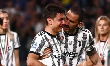 কেঁদে বুক ভাসালেন দিবালা