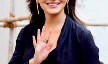  শাহরুখ খানের ঘড়ি ও বাড়ি চুরি করতে চান আনুশকা!