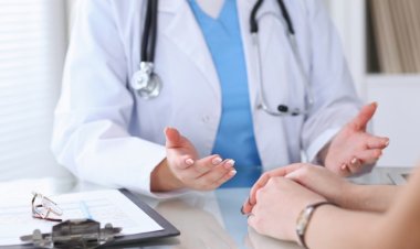 যেসব লক্ষণে বুঝবেন থাইরয়েড, কী করবেন? 