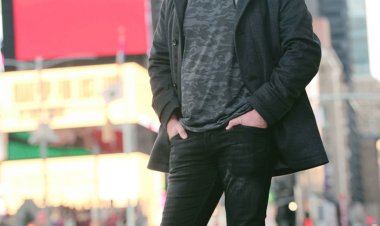 দুই যুগে পা রাখলেন শাকিব খান