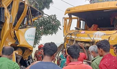 লালমনিরহাটে দাঁড়িয়ে থাকা ট্রাকের ধাক্কায় চালক নিহত