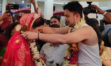 সাতপাক ঘুরে শপথ হৃতজিৎ-অর্পিতার