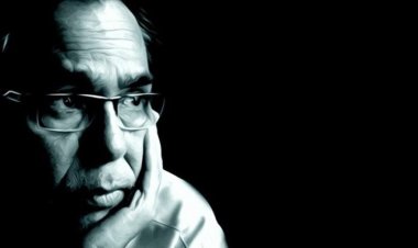 কিংবদন্তি অভিনেতা হুমায়ুন ফরীদির আজ শুভ জন্মদিন