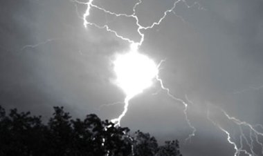 বজ্রপাতে সাতক্ষীরায়  দুজনের মৃত্যু, আহত ৪