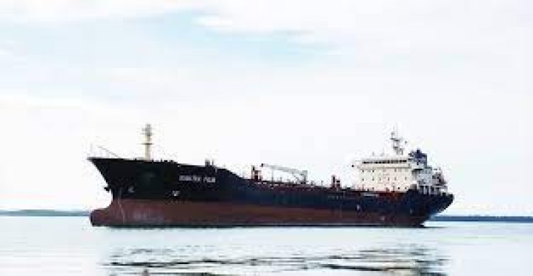 ১৩ হাজার টন পাম তেল নিয়ে শুক্রবার আসছে ইন্দোনেশিয়ান জাহাজ