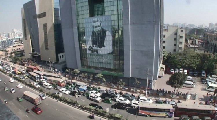 বিজিএমইএ ভবন ভাঙা গেলে সেতু ভবন কেন না, প্রশ্ন মেয়র আতিকের