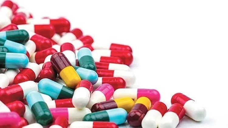 ওষুধের দাম বাড়াতে আবারও ‘তোড়জোড়’
