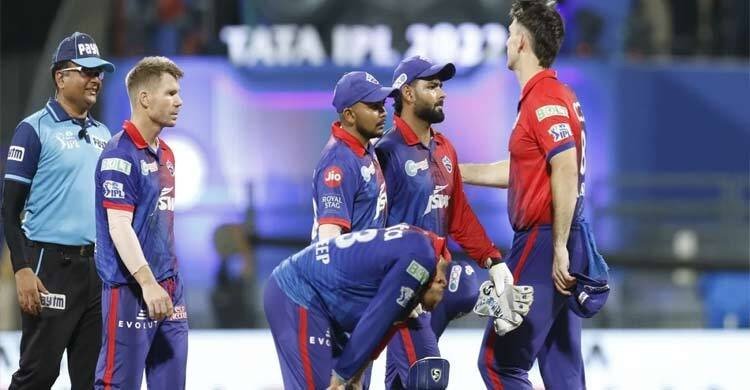  মুম্বাইর কাছে হেরে বিদায় দিল্লির, প্লে-অফে ব্যাঙ্গালুরু