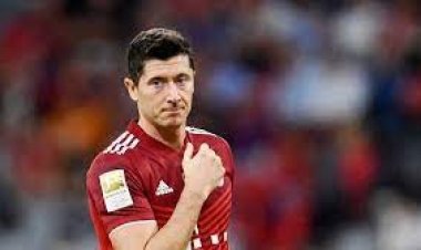  লেভানডভস্কিকে দলে ভেড়াতে পারবে না বার্সেলোনা!