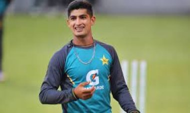  বাবা অসুস্থ, ইংল্যান্ড থেকে ফিরে গেলেন পাকিস্তানি পেসার