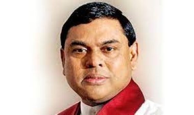  শ্রীলঙ্কায় পার্লামেন্ট থেকে রাজাপাকসের ভাইয়ের পদত্যাগ