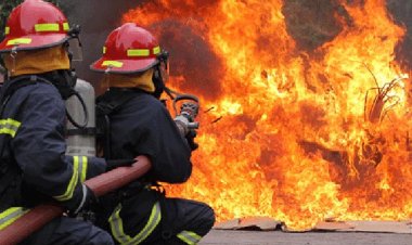 এবার পতেঙ্গায় কনটেইনার ডিপোতে আগুন