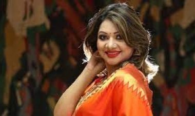  ভক্তদের নাচাতে আসছেন আঁখি আলমগীর